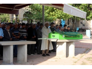 Kazada Hayatını Kaybeden Genç Son Yolculuğuna Uğurlandı