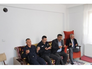 Protokolden Şehit Ailesine Ziyaret