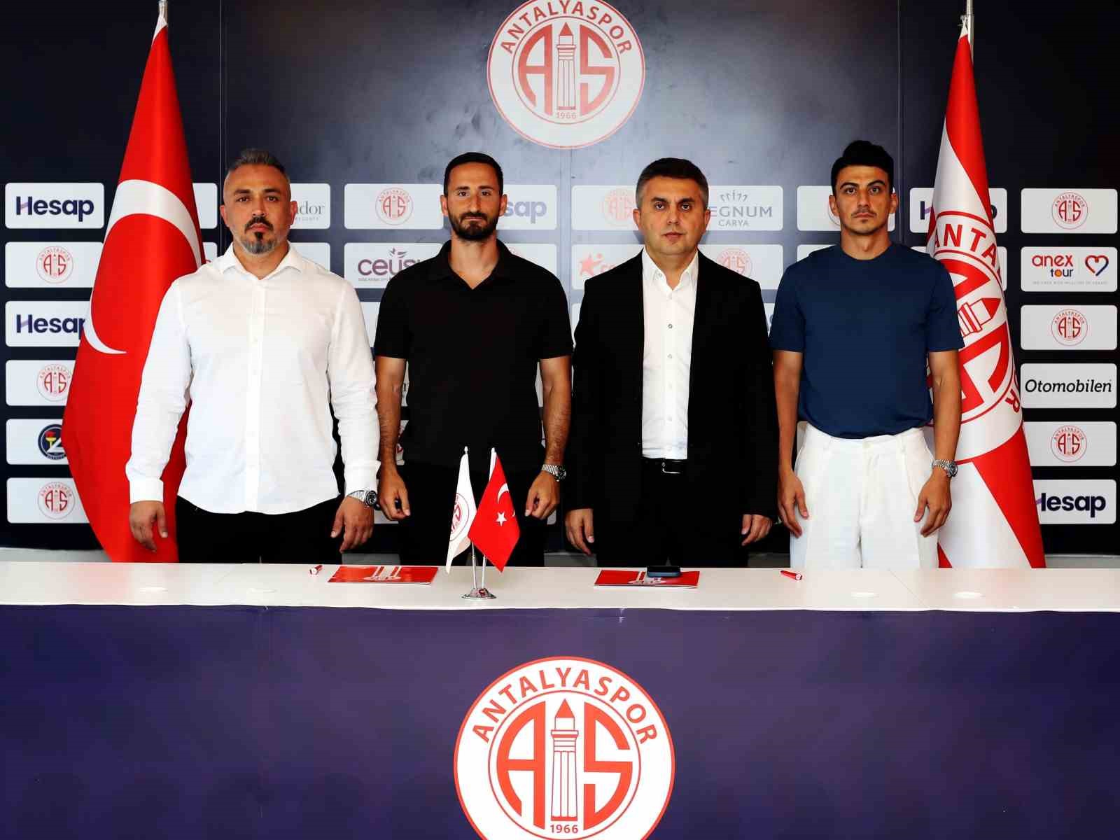 antalyaspor-da-soner-dikmen-ve-erdogan-yesilyurt-2-yillik-sozlesme-imzaladi