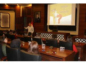 Körfez Belediyesi’nden Stajyer Öğrencilere Eğitim