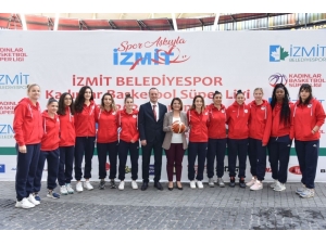 İzmit Belediyespor Kadın Basketbol Takımı Yeni Sezona Hazır