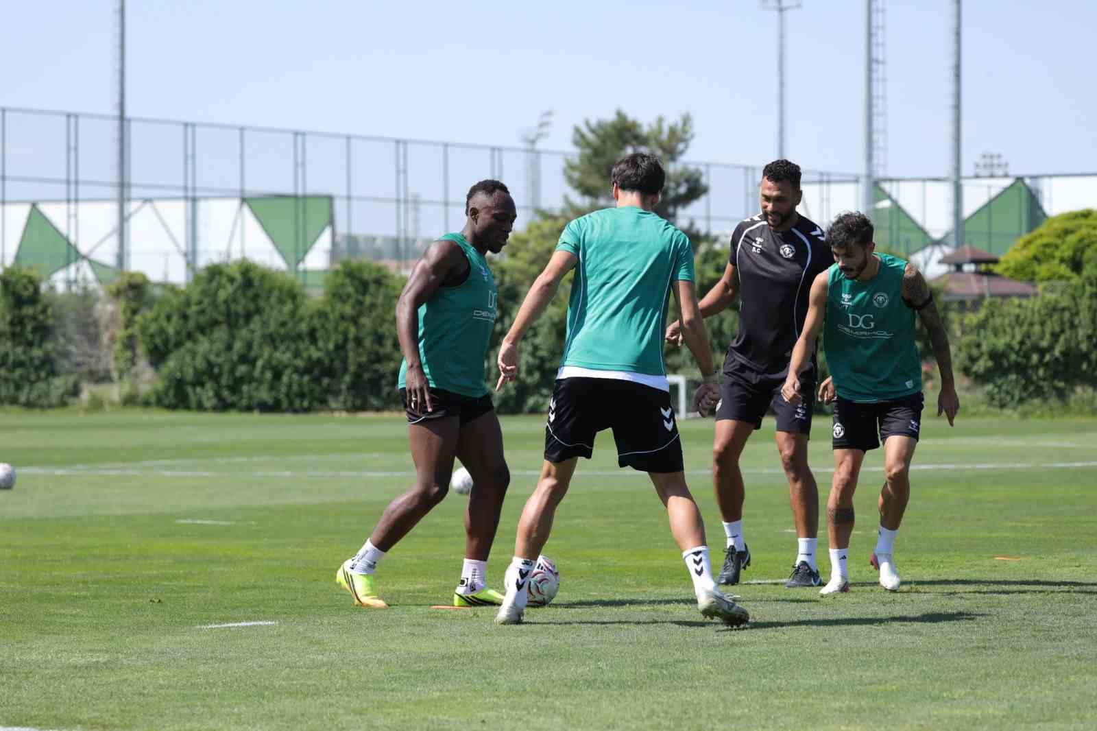 konyaspor-erzurumspor-fk-maci-hazirliklarini-tamamladi