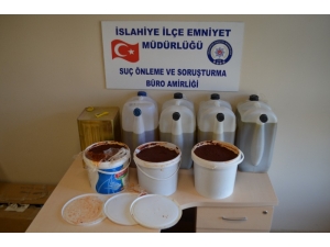 Salça Ve Zeytinyağı Hırsızı Yakalandı