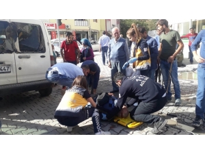 Yaşlı Adam Geri Manevra Yapan Aracın Altında Kaldı