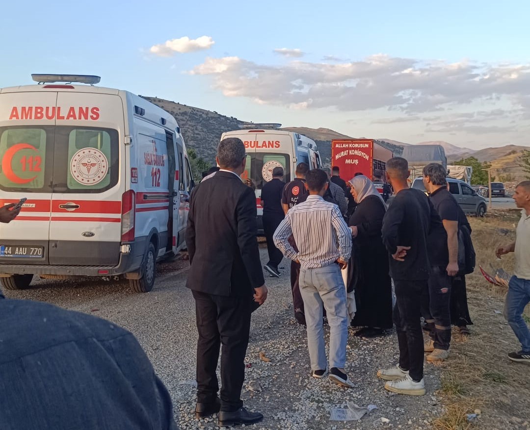 malatya-da-tir-ile-otomobil-carpisti-5-yarali