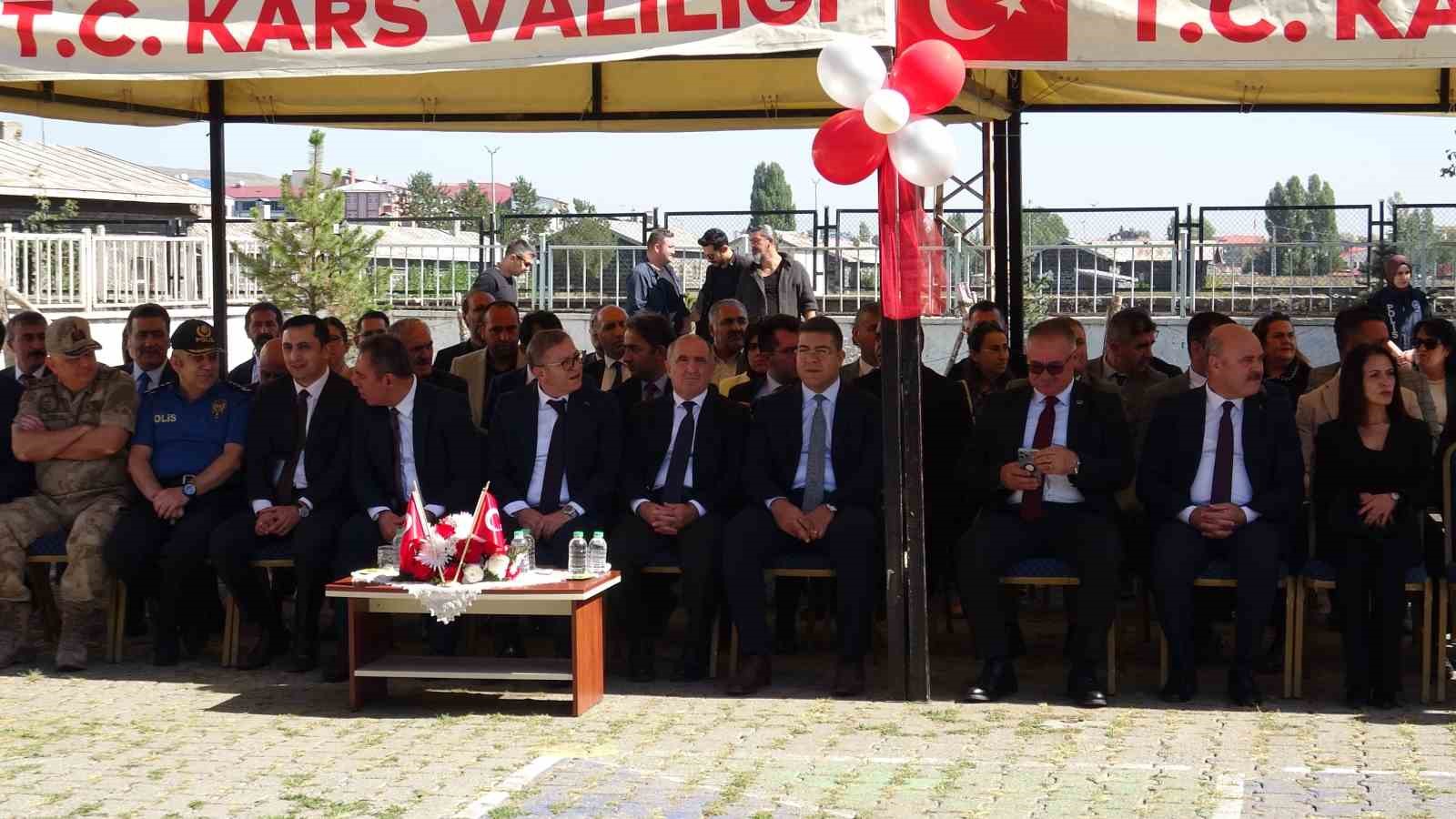 kars-ta-2026-2027yili-ders-zili-caldi
