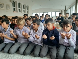 Öğrencilerden Askere ’Fetih Sureli’ Destek