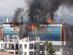 Balıkçılar Çarşısı’nda Korkutan Yangın