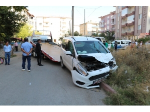 Öğrenci Servisi Kaza Yaptı 8’i Öğrenci 9 Yaralı