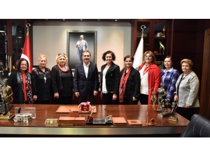 Başkan Ataç Trabzon Yaşam Kadın Derneğiyle Bir Araya Geldi