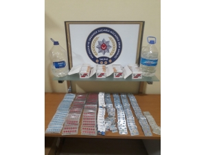 Manisa’da 857 Adet Cinsel İçerikli Hap Ele Geçirildi