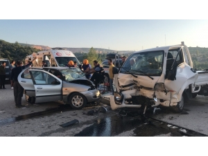 Bilecik’te Feci Kaza: 4 Yaralı