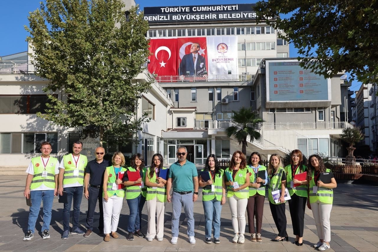 denizli-buyuksehir-mahallelerin-sosyo-ekonomik-haritasini-cikariyor