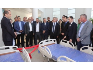 Hayırseverlerden Hopa Devlet Hastanesine Motorlu Hasta Yatağı Bağışı