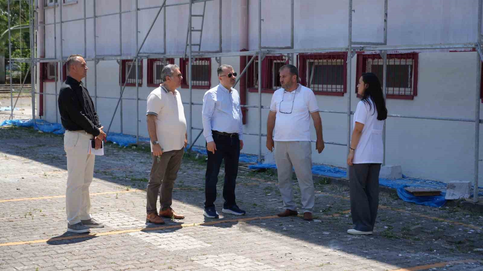 rektor-kirisik-tip-fakultesi-ek-hizmet-binasi-nda-incelemelerde-bulundu