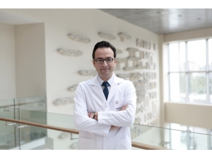 "Kulakta Ağrı Ve Akıntı Dış Kulak Enfeksiyonunun Habercisi Olabilir"