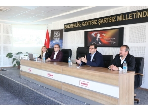 Denib Serinhisar’da İş İnsanlarına Nasıl İhracatçı Olacaklarını Anlattı