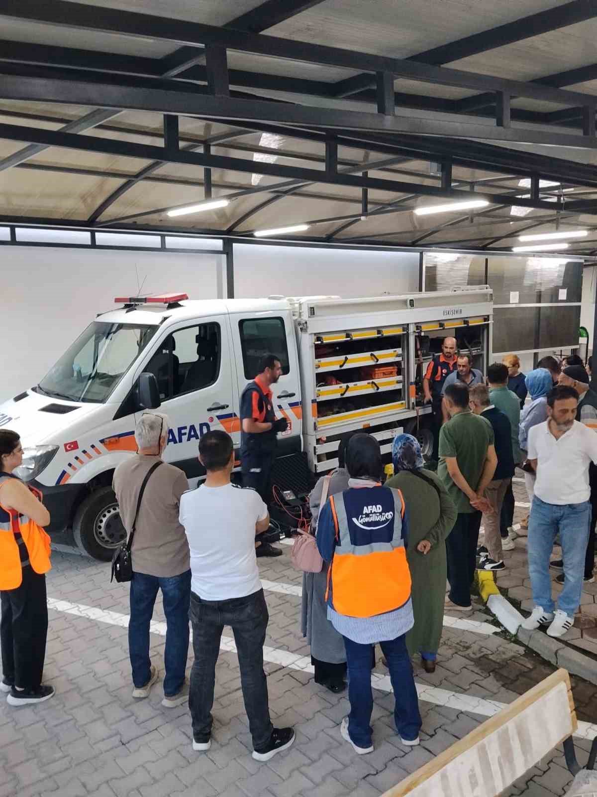sirintepe-mahallesi-nde-destek-afad-gonullu-egitimi-gerceklestirildi