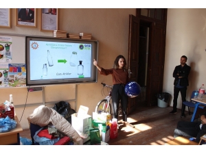 Öğrencilere ‘Geri Dönüşüm’ Eğitimi Verildi