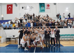 Ege’nin 12 Dev Adamı Ligin İlk Maçında Galip Geldi