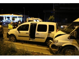 Sivas’ta Trafik Kazası: 2’si Polis 3 Yaralı