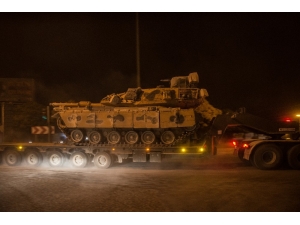 Sınıra Çok Sayıda Tank Ve Komando Sevk Edildi