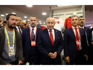 Nihat Özdemir: “Ali Koç’a Teşekkür Ederiz”