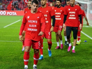 Euro 2020 Grup Elemeleri: Türkiye: 0 - Arnavutluk: 0 (Maç Devam Ediyor)