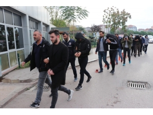 100 Bin Kişinin Banka Hesabını Ele Geçiren ’Hacker’ Çetesinin 7 Üyesi Tutuklandı