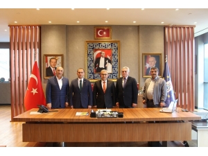 Dumlupınar Protokolü Başkan Alim Işık’ı Ziyaret Etti