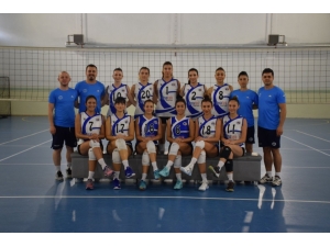 Anadolu Üniversitesi Kadın Voleybol Takımı Sezonun İlk Maçına Hazır
