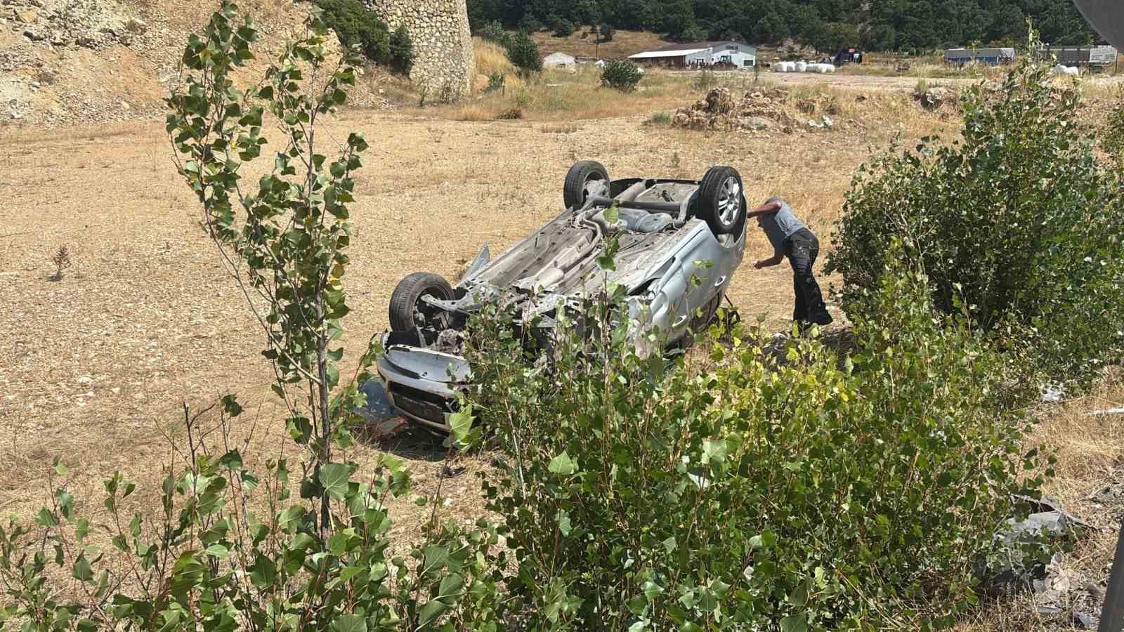 tavsanli-da-trafik-kazasi-4-yarali