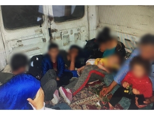 Kuşadası’nda 24 Göçmen Yakalandı