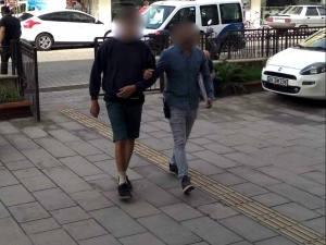 5 Yıl Hapisle Aranan Zanlı Kuşadası’nda Yakalandı