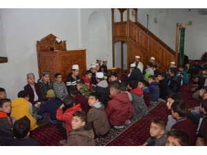 Sabah Namazında Mehmetçikler İçin Dua Edildi