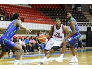 Baksetbol Süper Ligi: Gaziantep Basketbol:69 - Tofaş:81