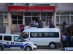 Gümrükte Rüşvet Operasyonunda 3 Kişi Tutuklandı