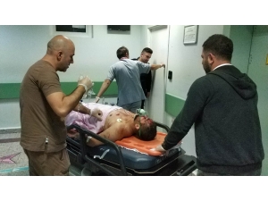 Millet Bahçesi İnşaat Alanında Bıçaklı Kavga:1’i Ağır 3 Yaralı