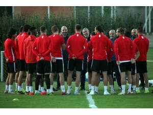 Kayserispor Teknik Direktörü Samet Aybaba