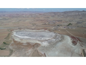 Köye Adını Veren Göl Kurudu