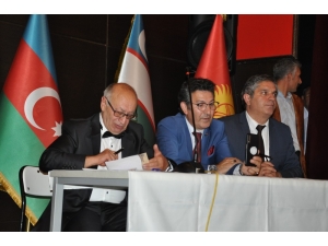 Kars’ta “Aşık Şenlik Festivali’nin Moderatörlüğü Salih Şahin Yaptı