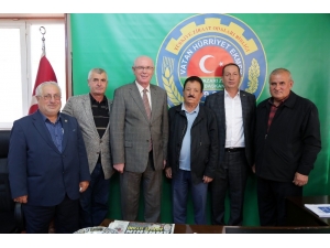 Kazım Kurt’tan Odunpazarı Ziraat Odası’na Ziyaret