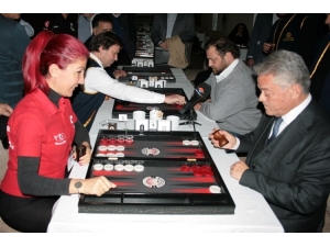 Marmaris’te Zarlar Bu Sefer Eğitime Destek İçin Atılıyor