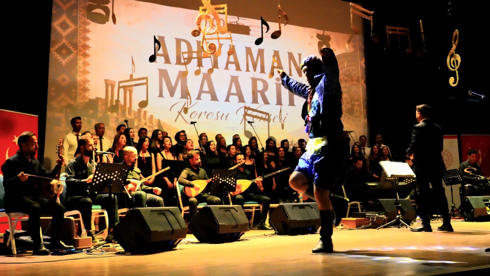 ogretmenlerden-anadolu-ezgileriyle-unutulmaz-konser