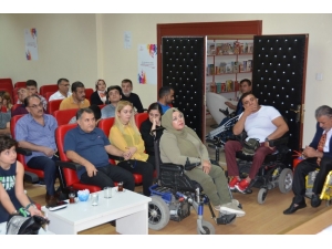 Dü Tıp Fakültesi Hastanesi Engellilerle Buluştu