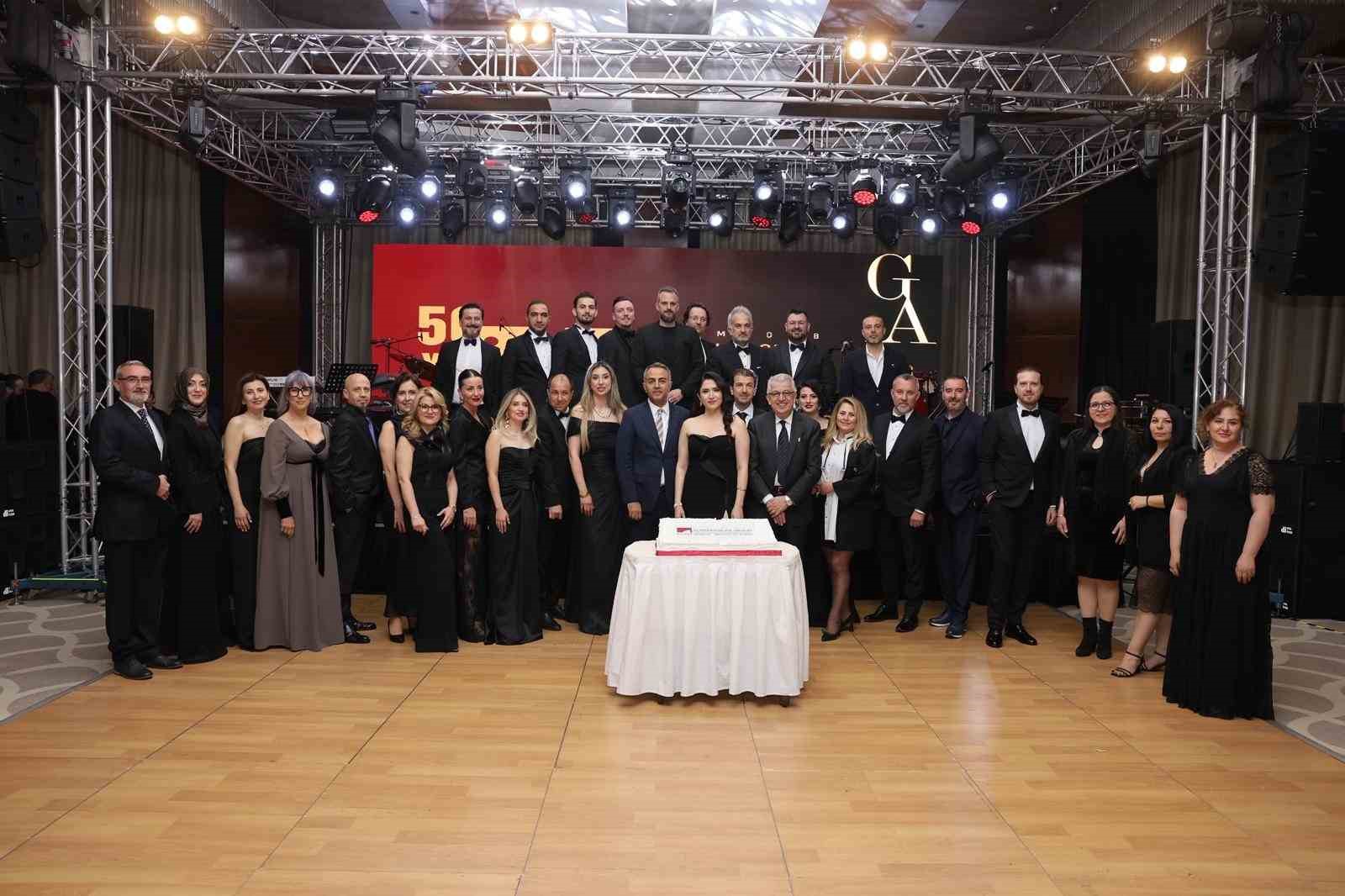 bursa-da-meslegin-duayeni-icmimarlara-odul