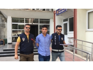 Sevgilisinin Yanına Gitmek İçin Cep Telefonu Çaldı