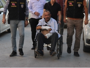 Eski Eşini Satırla Yaralayan Şüpheli Tutuklandı