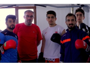 Akademisyen Babanın ’Şampiyon’ Oğlu