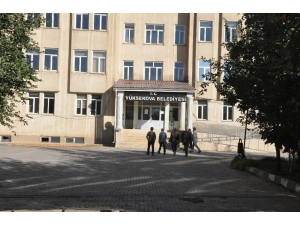 Yüksekova Belediyesine Operasyon